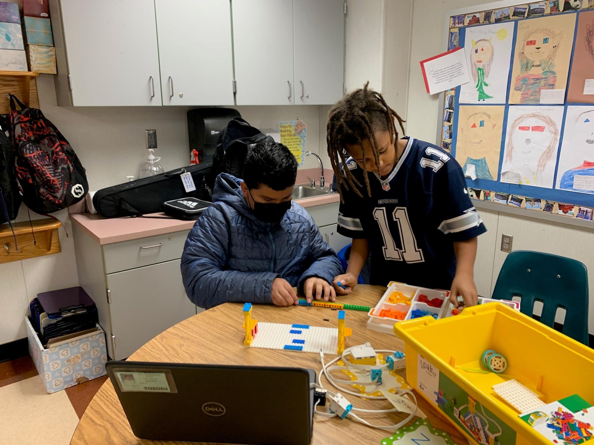 Young Scholars Robotics Club Deer Park Elementary School   Ys1 